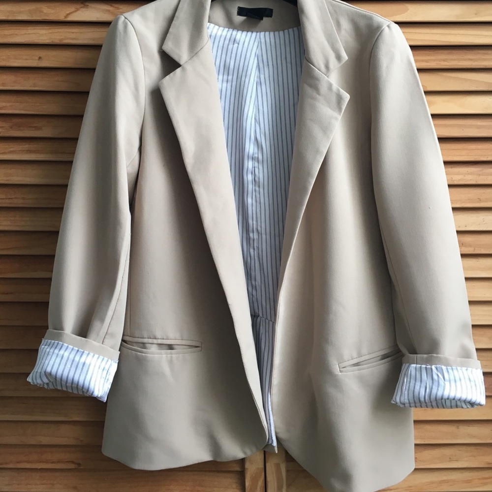 Aqua Bloomingdale’s Tan Blazer